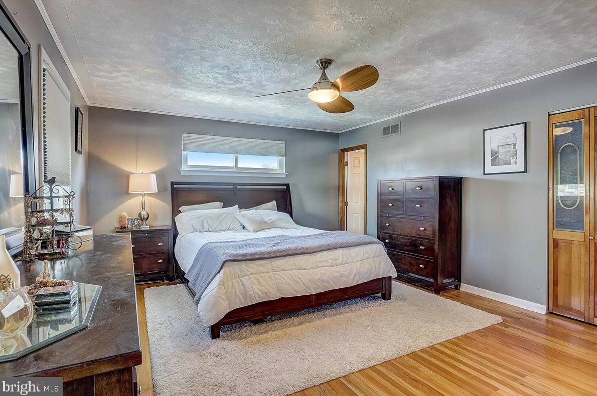 3364 Kayford Cir, Philadelphia PA 19114-1602 exterior