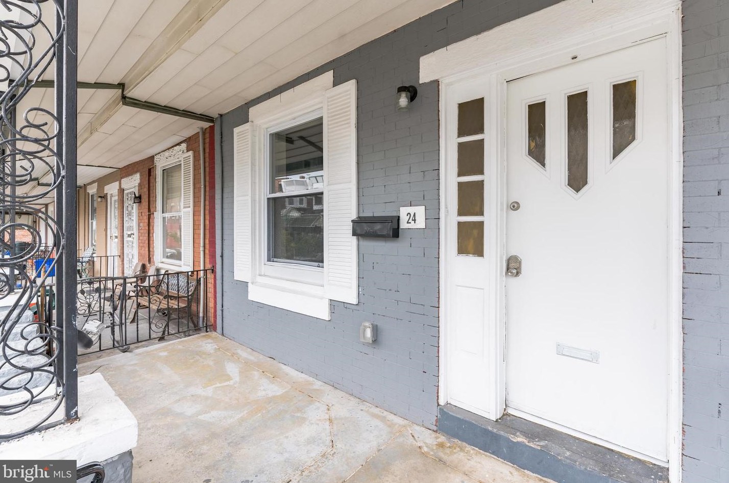 24 Robinson St, Philadelphia PA  19139-2310 exterior