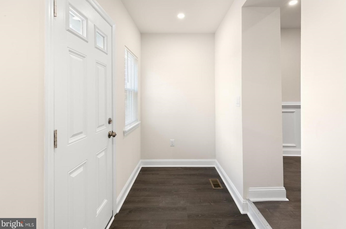 2329 Bonsall St, Philadelphia, PA 19145-3210