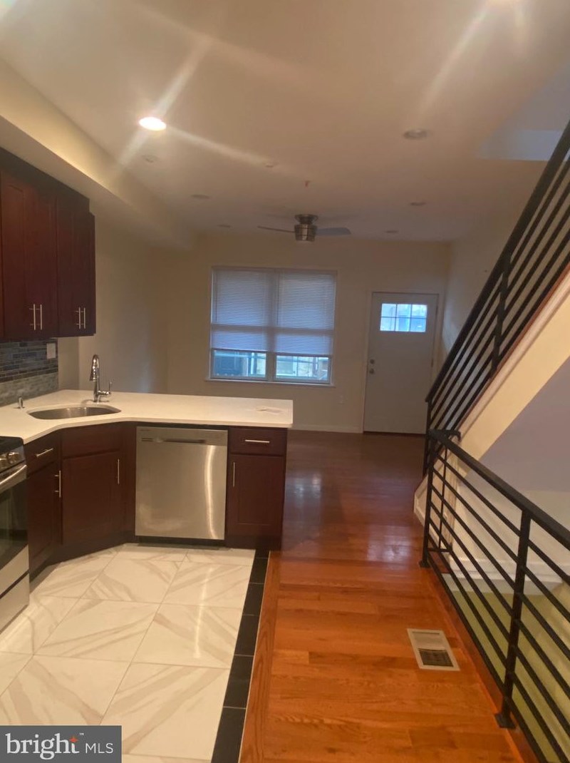 2546 S 2nd St, Philadelphia, PA 19148