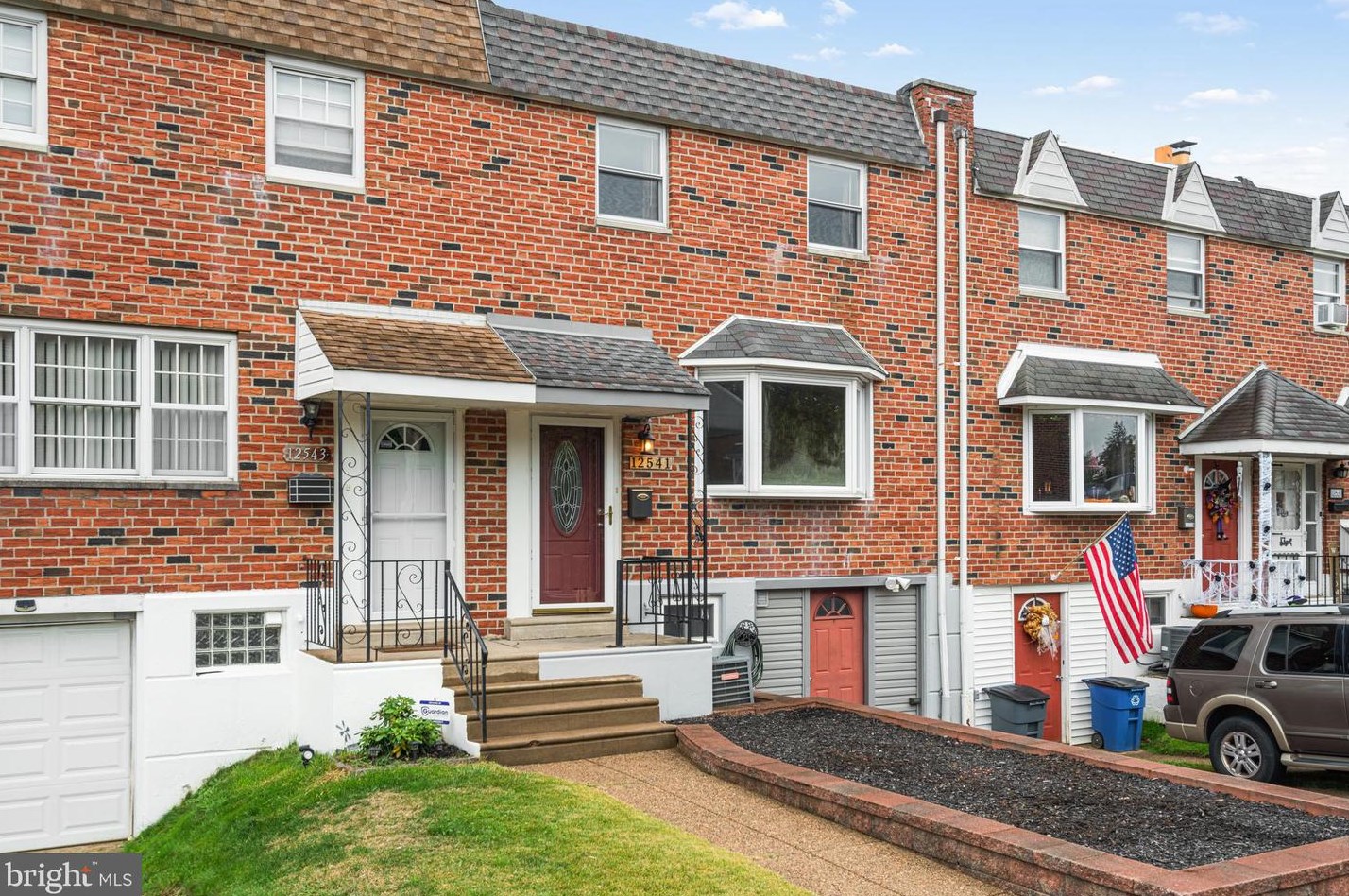 12541 Ramer Rd, Philadelphia, PA 19154-1901