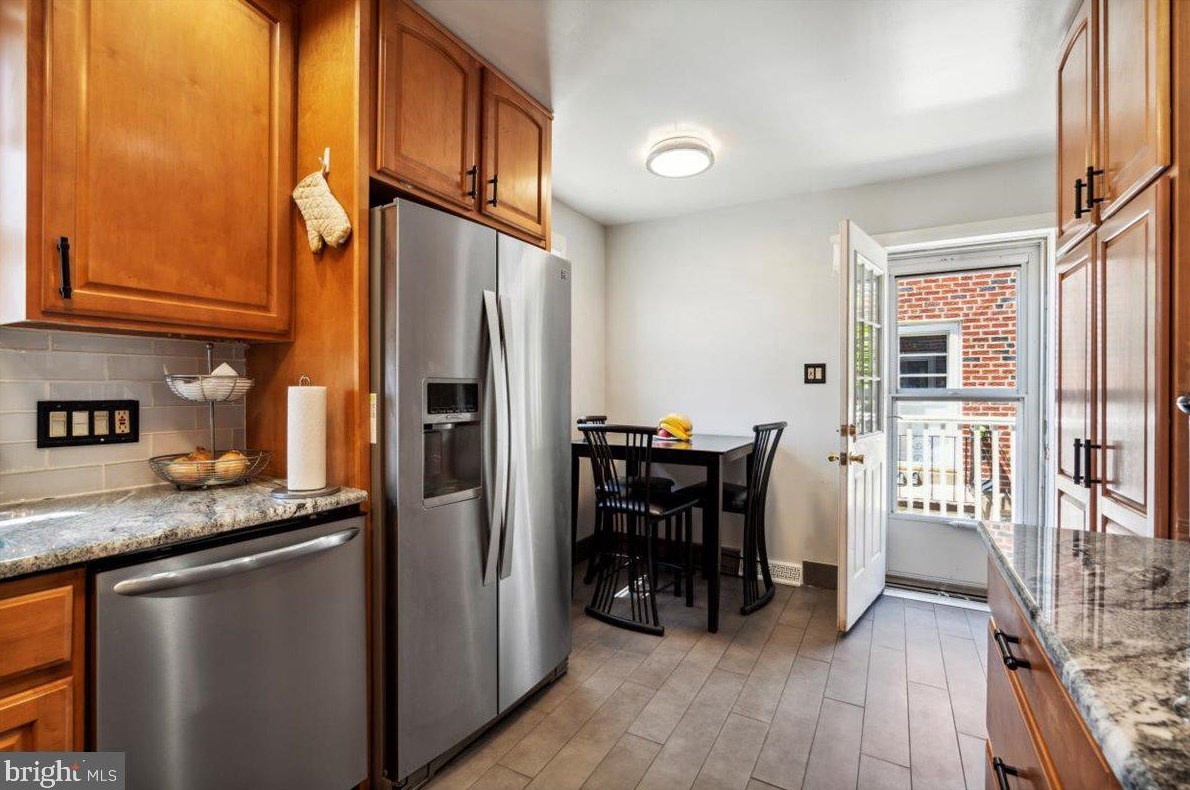 2136 Hoffnagle St, Philadelphia, PA 19152-2409