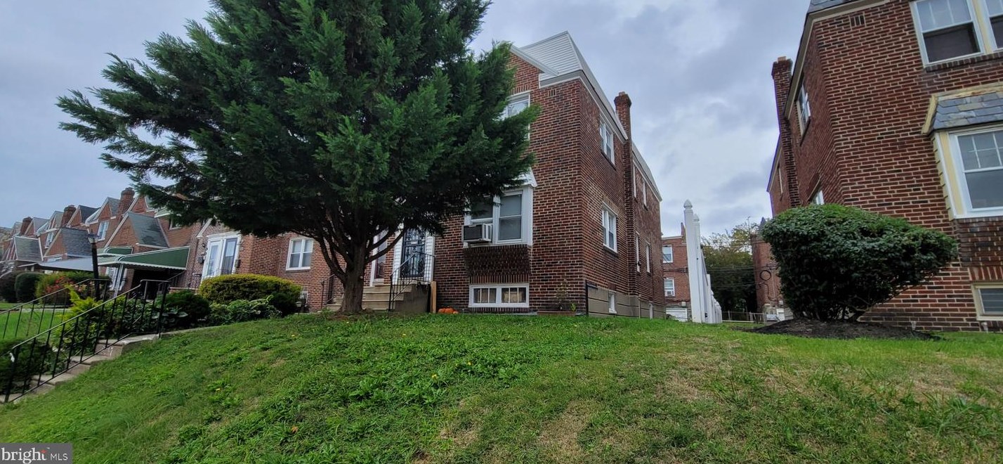 8247 Fayette St, Philadelphia, PA 19150-2001