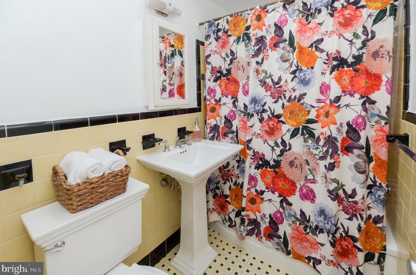 3580 Cresson St, Philadelphia PA 19127-1717 exterior