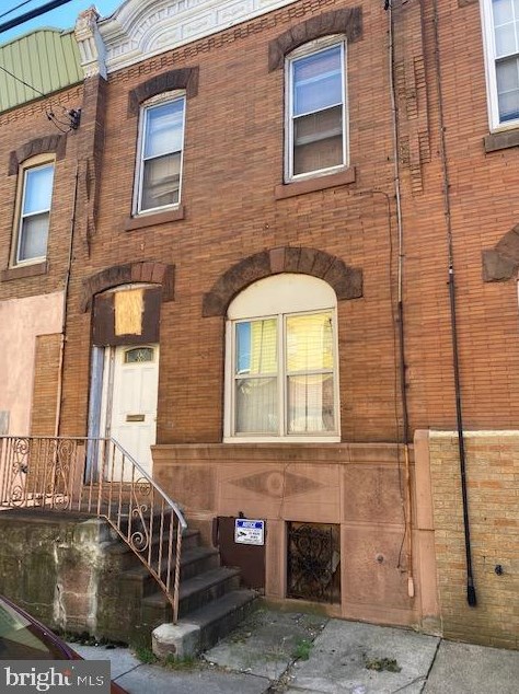 1528 Mifflin St, Philadelphia, PA 19145-3036