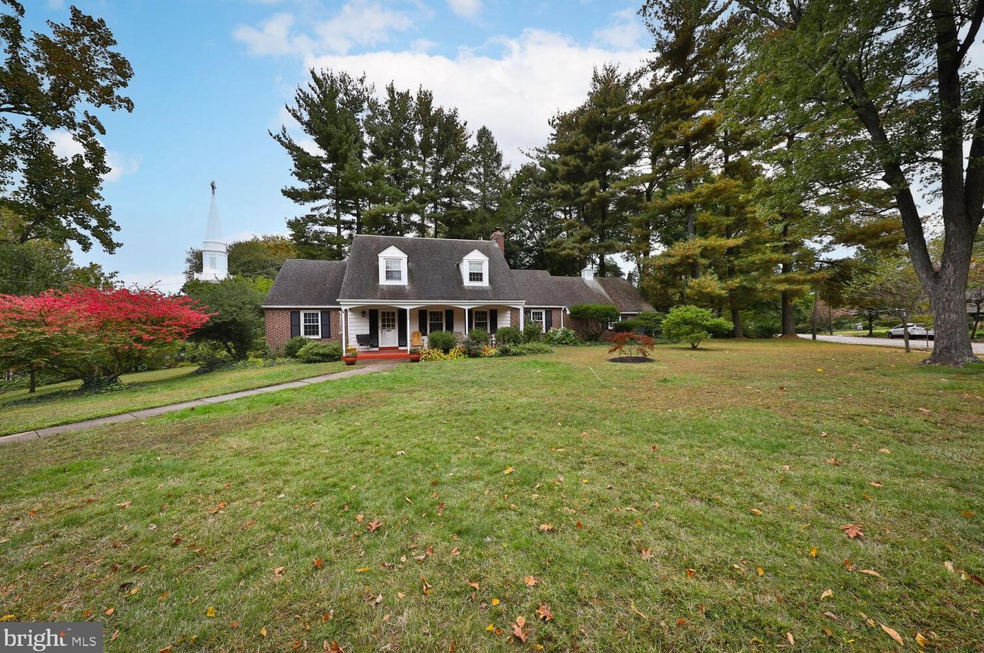 3400 Coulter St, Philadelphia, PA 19129-1402