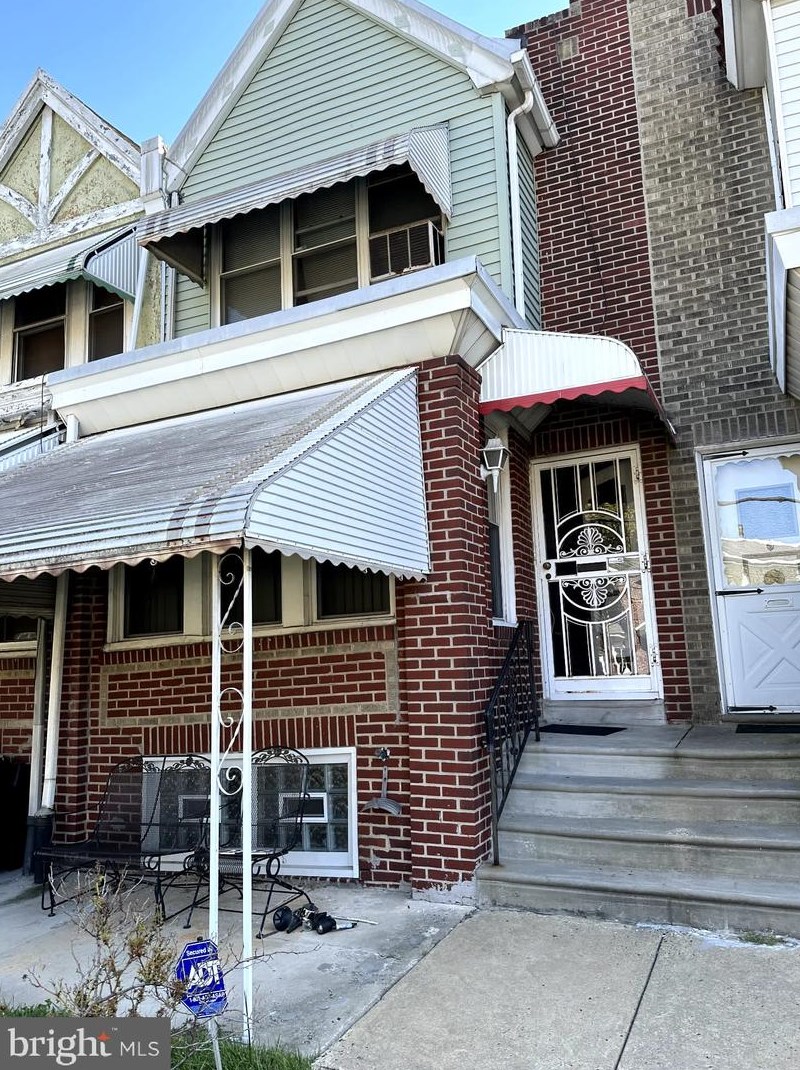 2226 Washington Ln, Philadelphia, PA 19138-1424