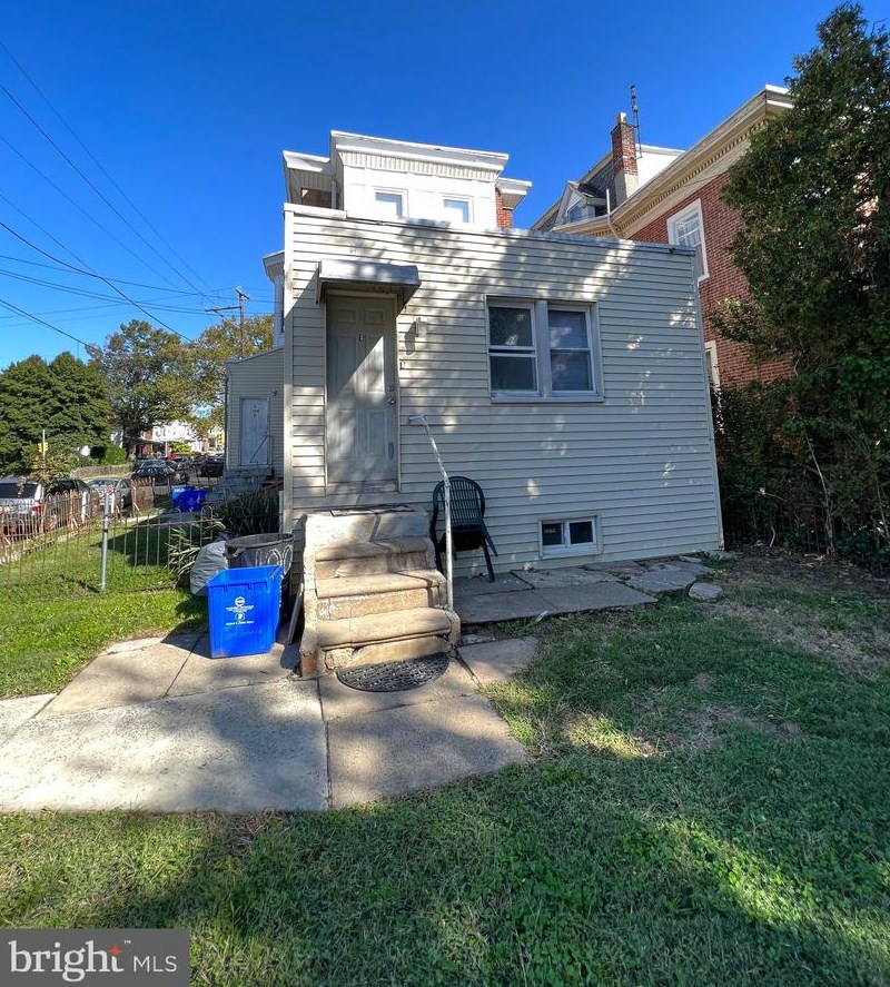 100 E Tabor Rd #e, Philadelphia, PA 19120