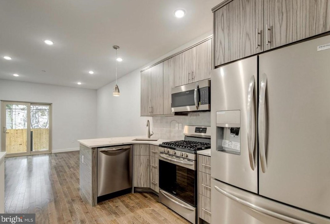 2137 Franklin St, Philadelphia PA  19122-1321 exterior