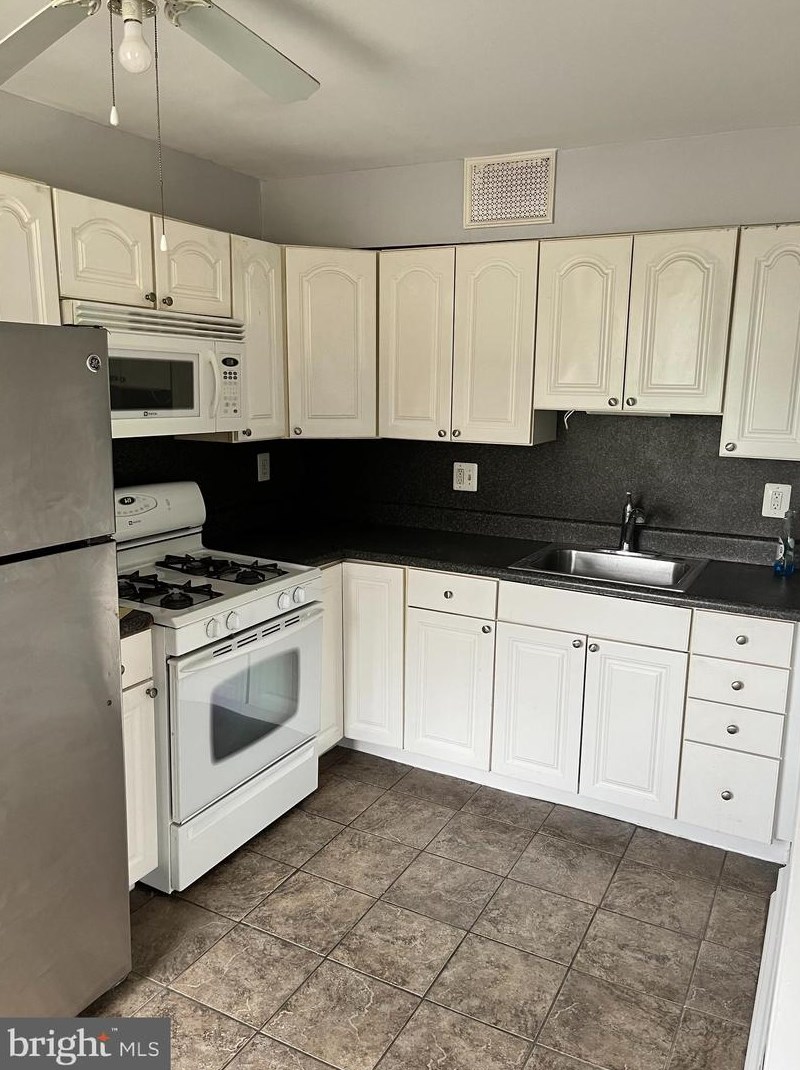 7230 Battersby St #2, Philadelphia, PA 19149