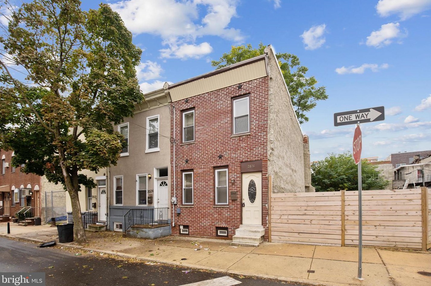 2026 Titan St, Philadelphia, PA 19146