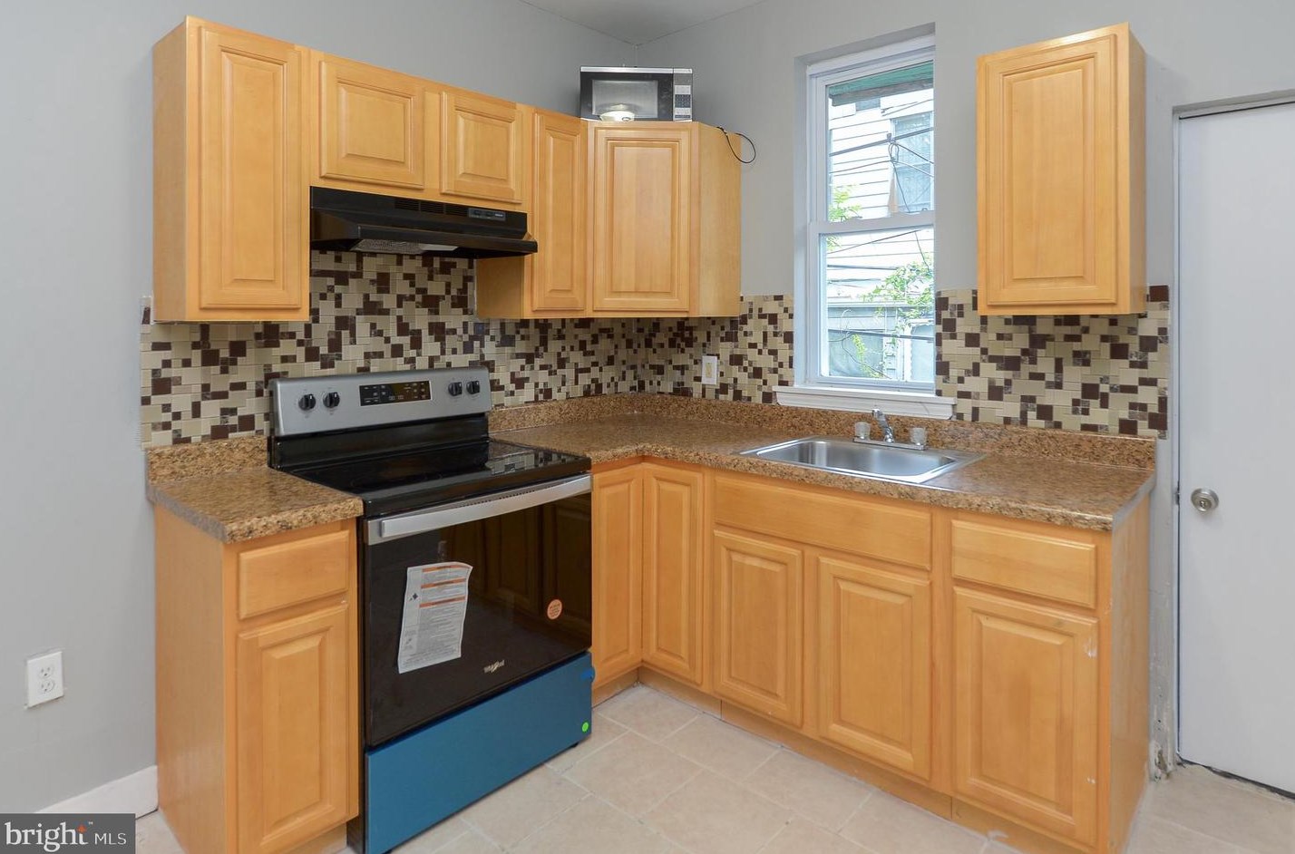 532 Paxon St, Philadelphia, PA 19131-5110
