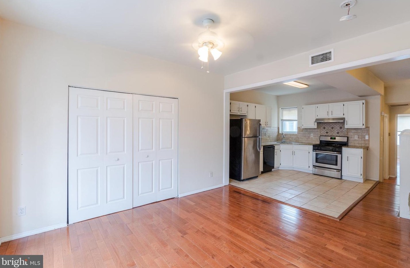 2324 Christian St #unit 2, Philadelphia, PA 19146