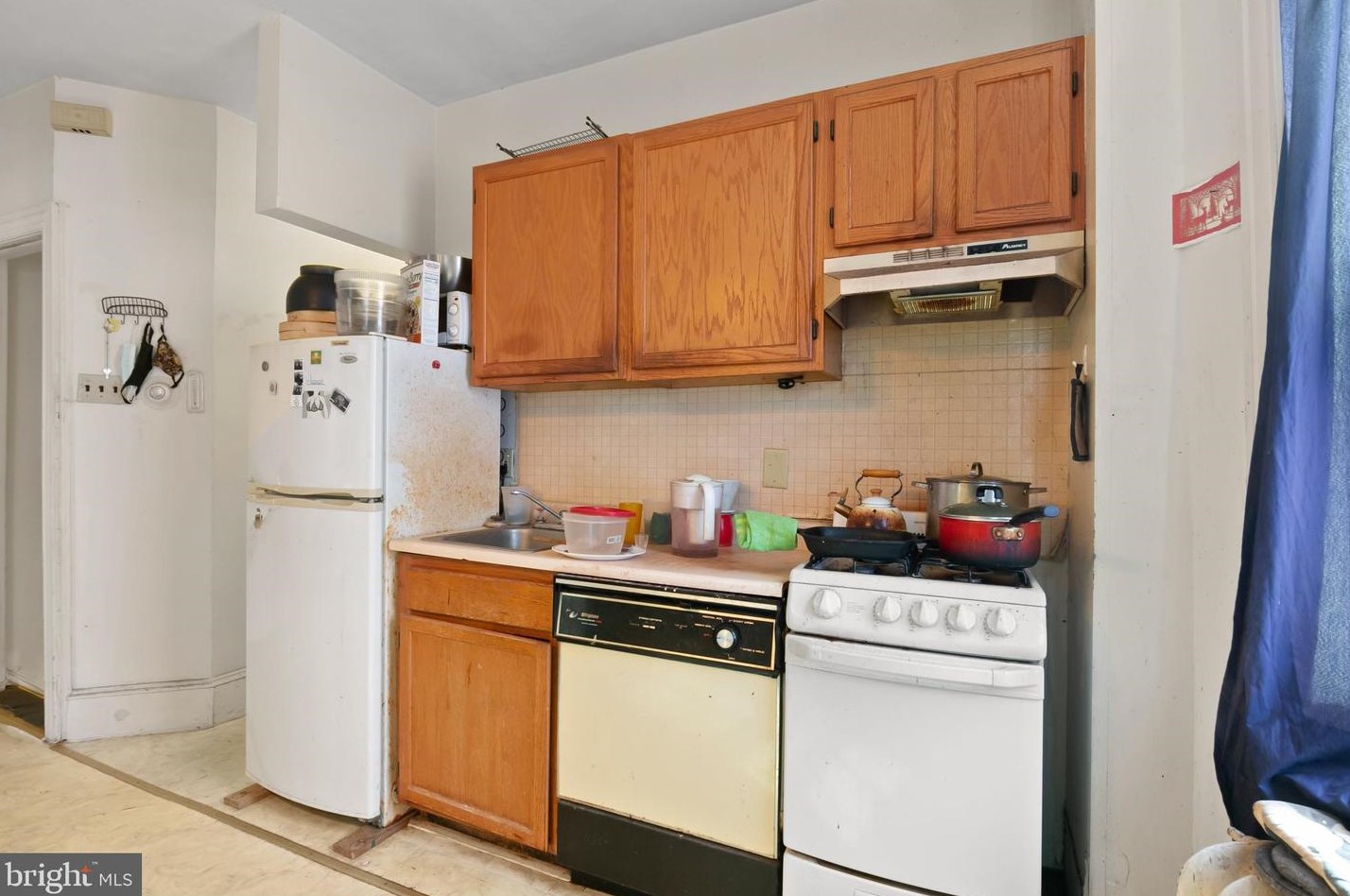 230 46 St, Philadelphia PA 19139-2808 exterior