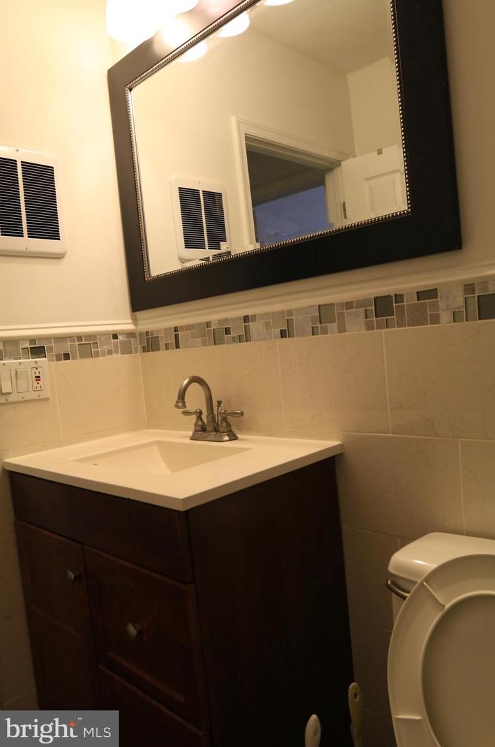 1536 Garnet St, Philadelphia PA  19146-4628 exterior