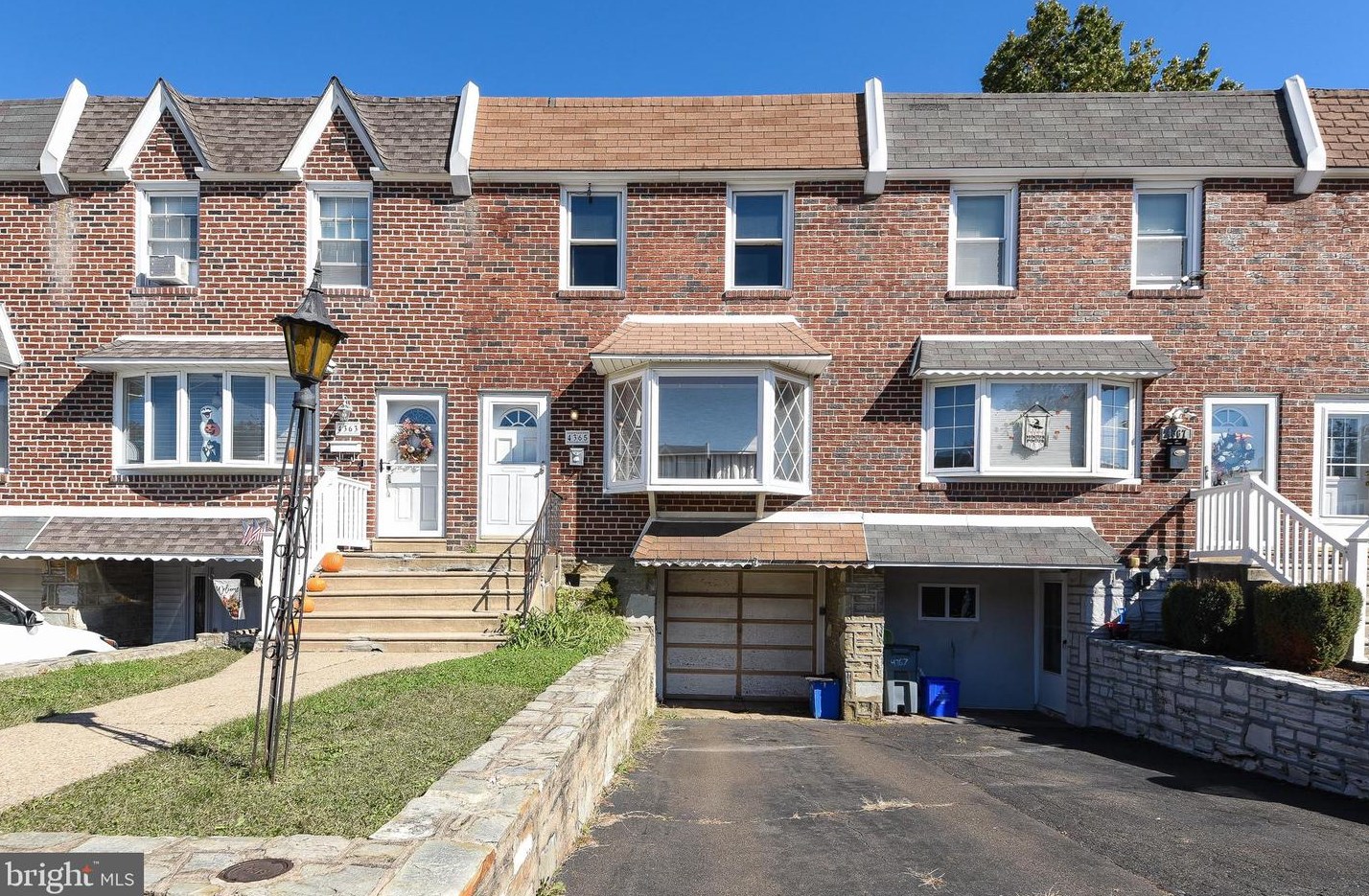4365 Deerpath Ln, Philadelphia, PA 19154-3621