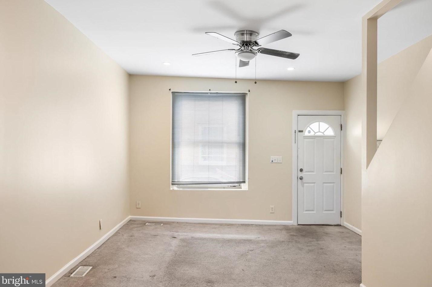 2424 Mildred St, Philadelphia PA  19148-3720 exterior