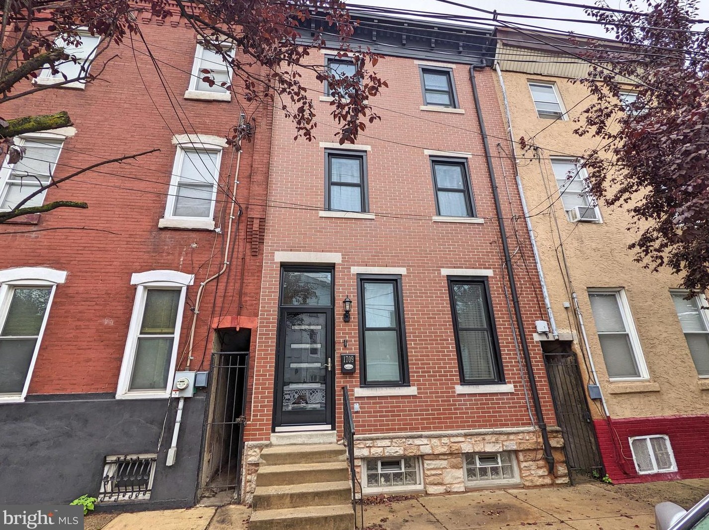 1709 Francis St, Philadelphia, PA 19130-2109