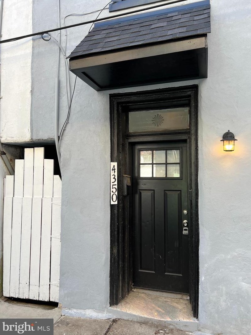 4350 Cresson St, Philadelphia, PA 19127-1420