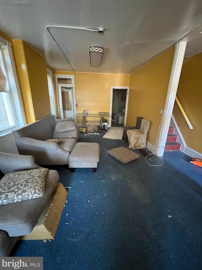 4726 Mulberry St, Philadelphia, PA 19124-2840
