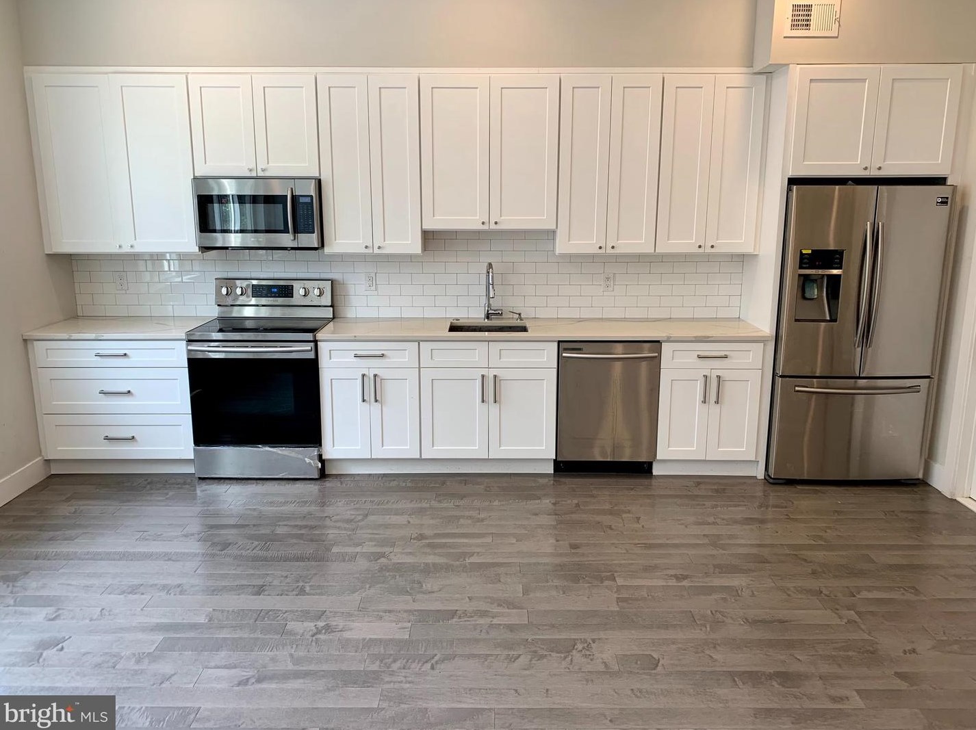 1423 N Franklin St #2, Philadelphia, PA 19122