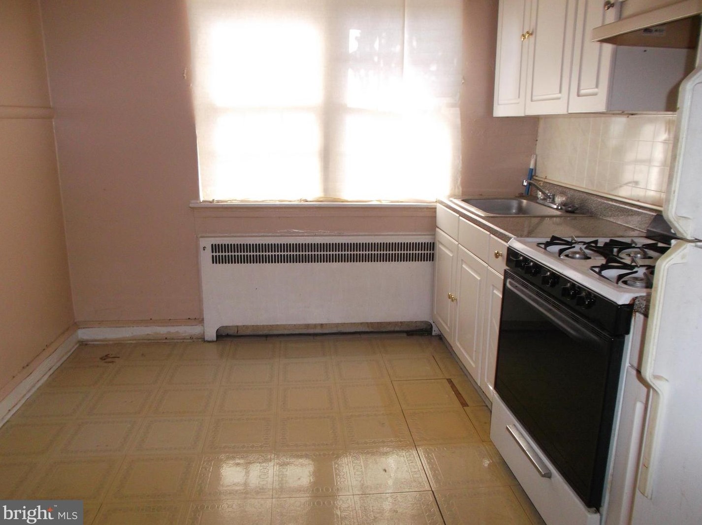 1501 Walnut Ln, Philadelphia PA 19144-3204 exterior