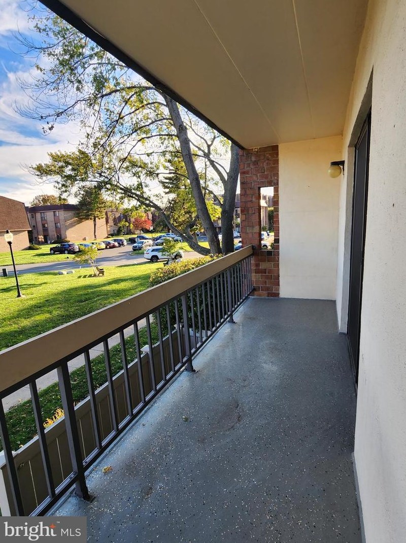 67104 Delaire Landing Rd, Philadelphia, PA 19114-5422