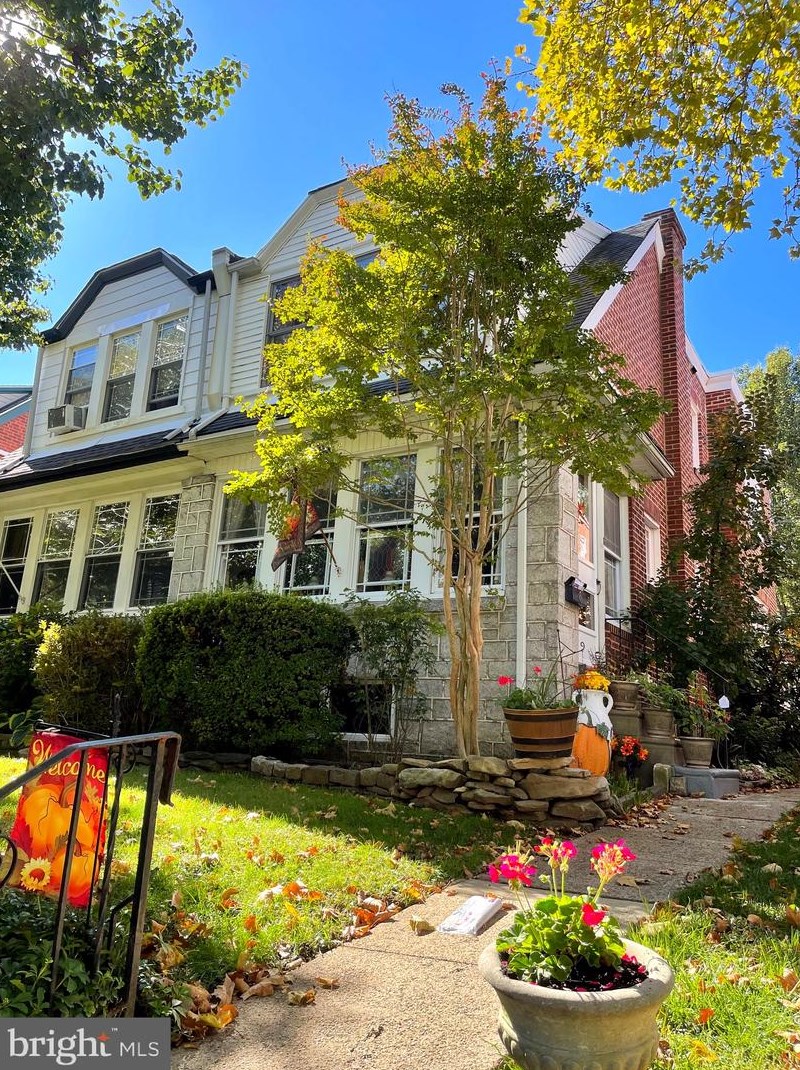 3220 Stanwood St, Philadelphia, PA 19136-2213