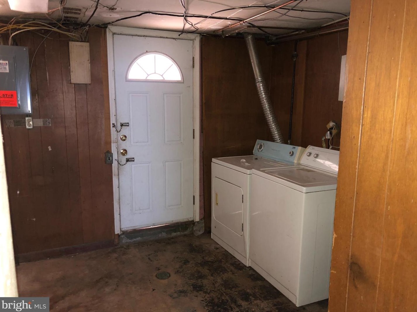 1816 Sanger St, Philadelphia PA 19124-1228 exterior