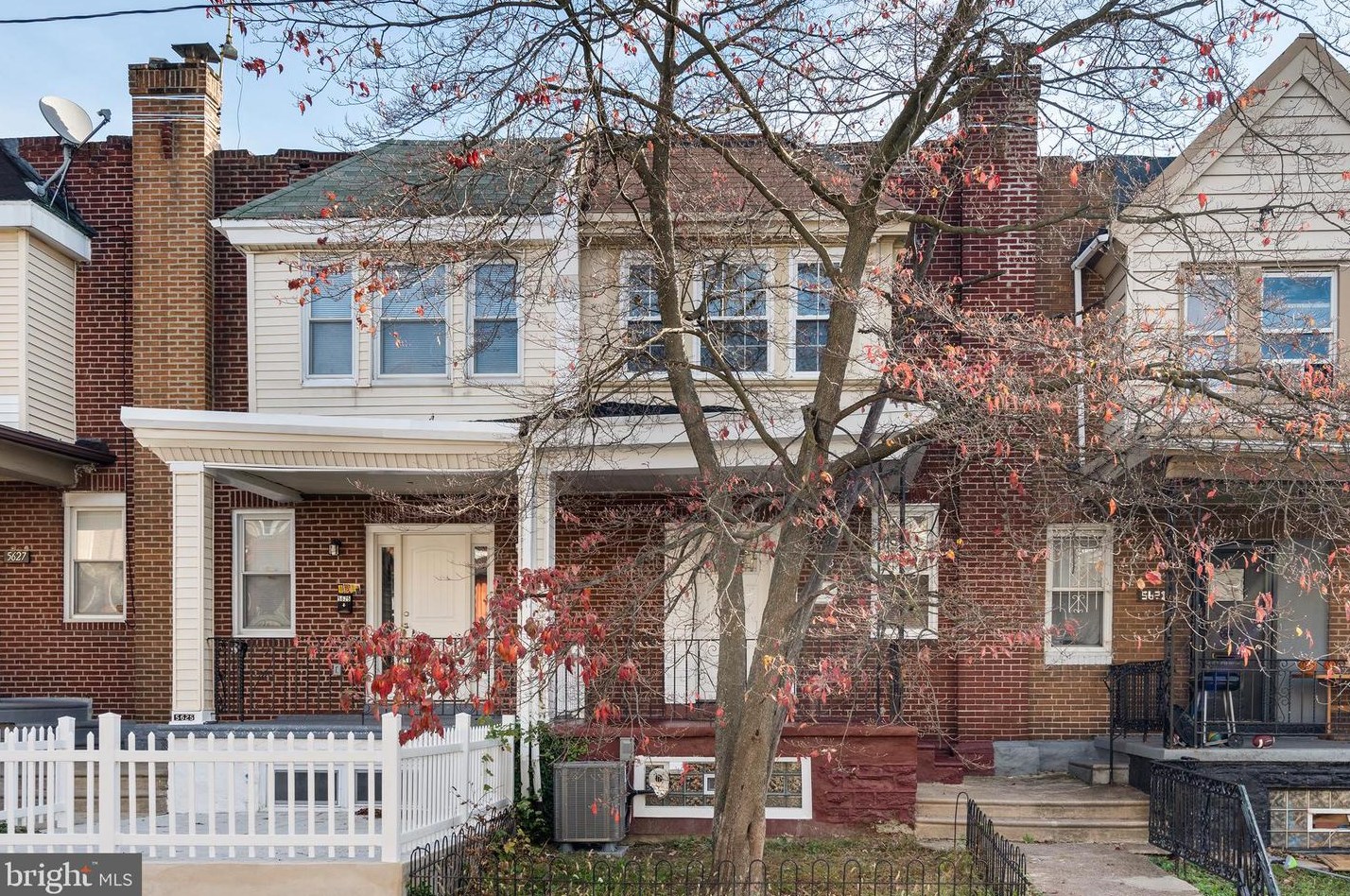 5623 Warnock St, Philadelphia, PA 19141-3612