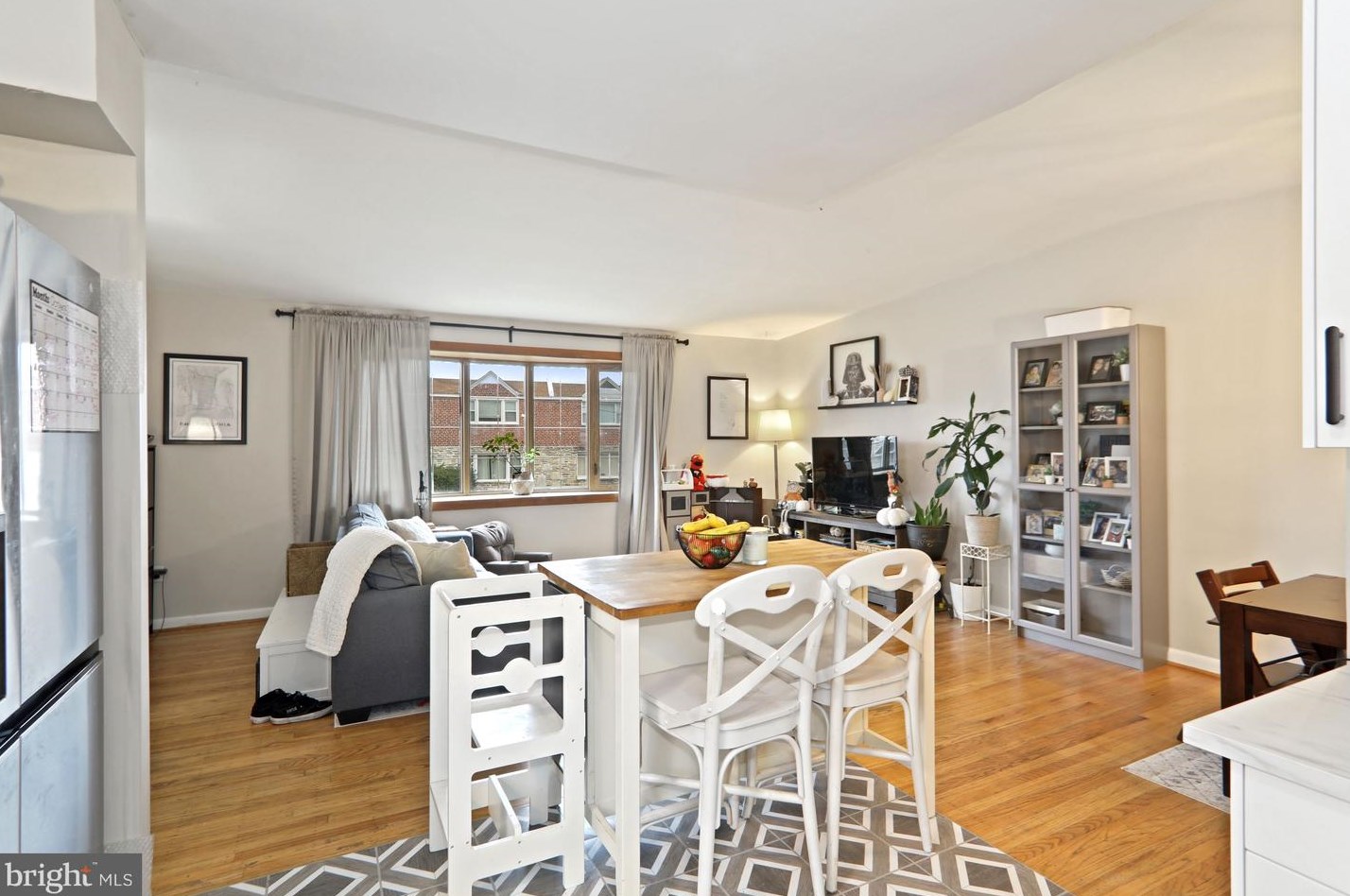 528 Wartman St, Philadelphia PA  19128-3237 exterior