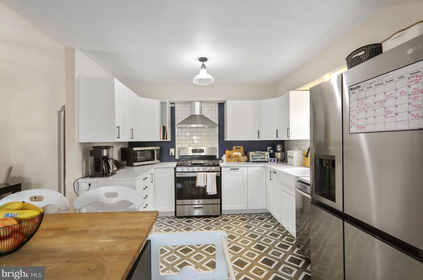 528 Wartman St, Philadelphia PA  19128-3237 exterior