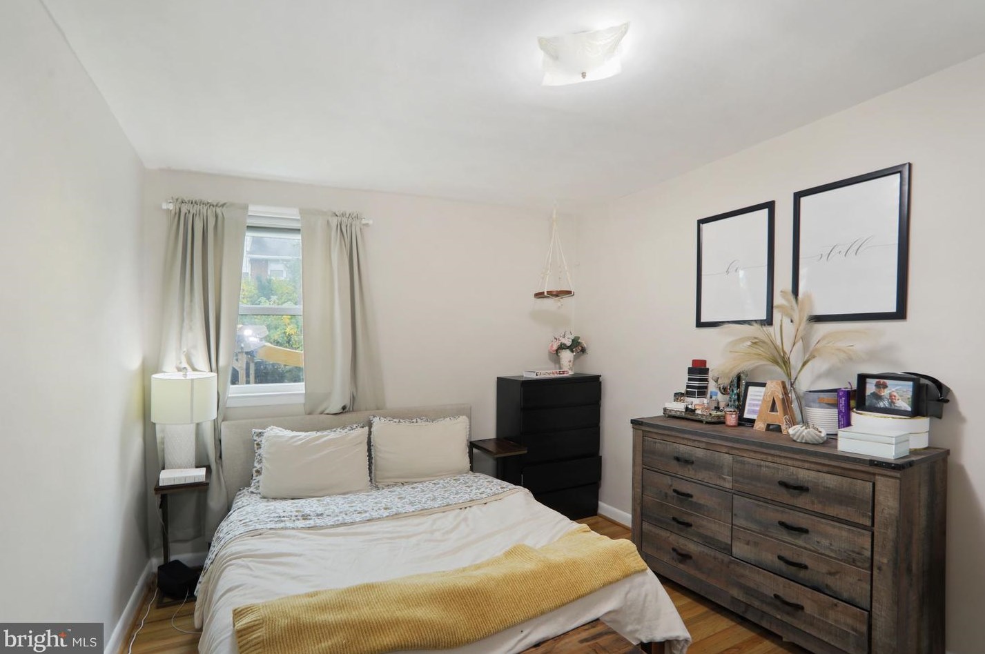 528 Wartman St, Philadelphia PA  19128-3237 exterior