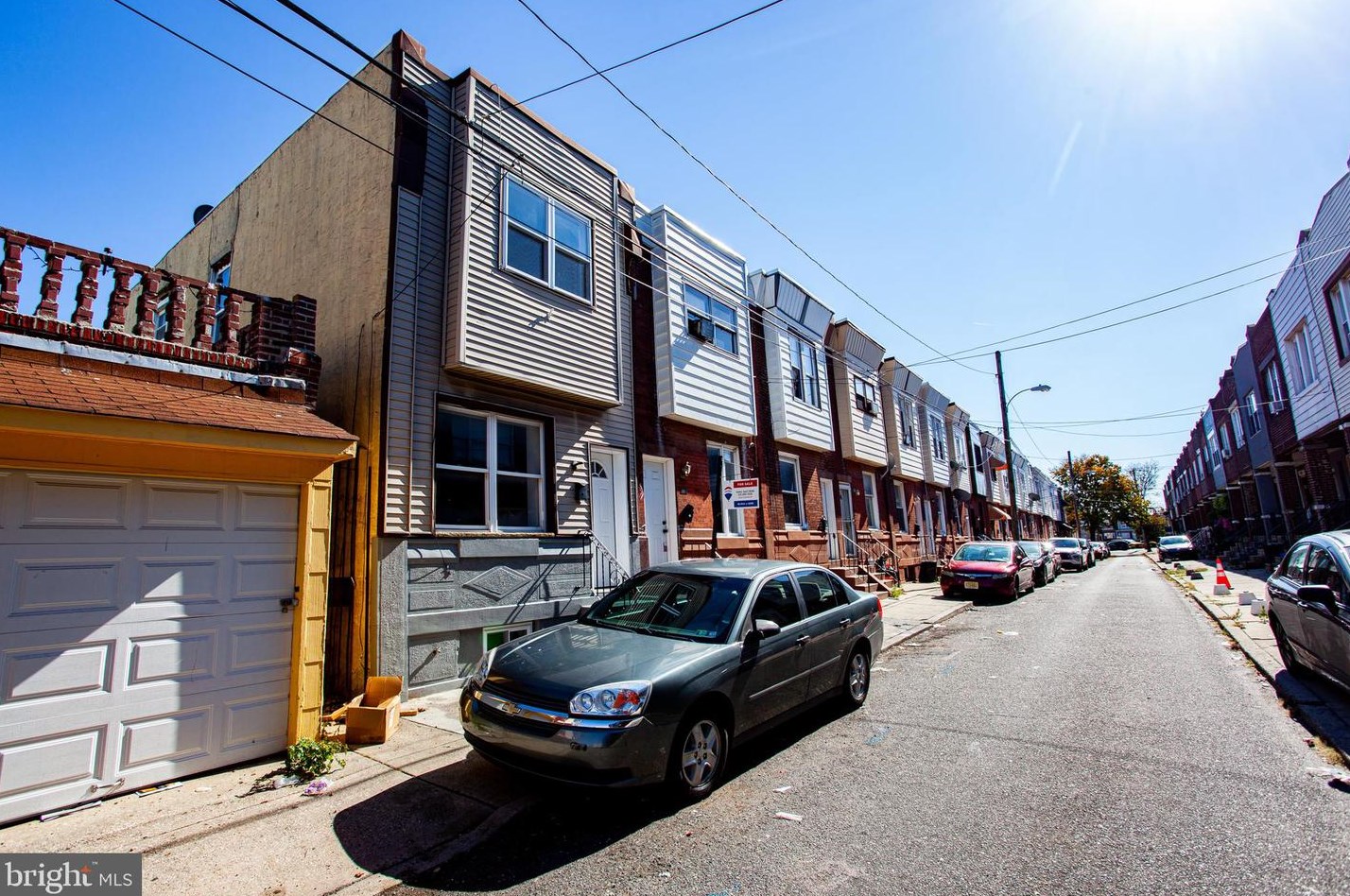 1609 Etting St, Philadelphia, PA 19145-1220