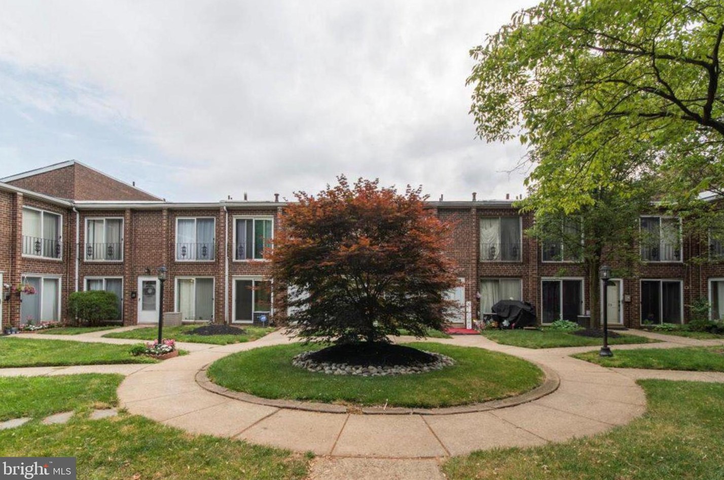 9001 Ridge Ave, Philadelphia PA  19128-1041 exterior