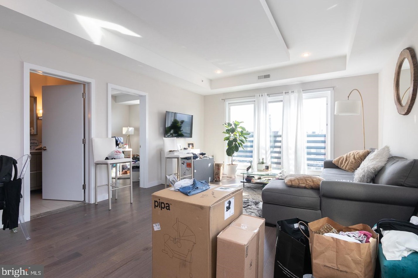 938 New Market St #201, Philadelphia, PA 19123