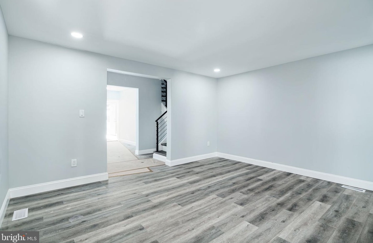320 Van Kirk St, Philadelphia PA  19120-1119 exterior