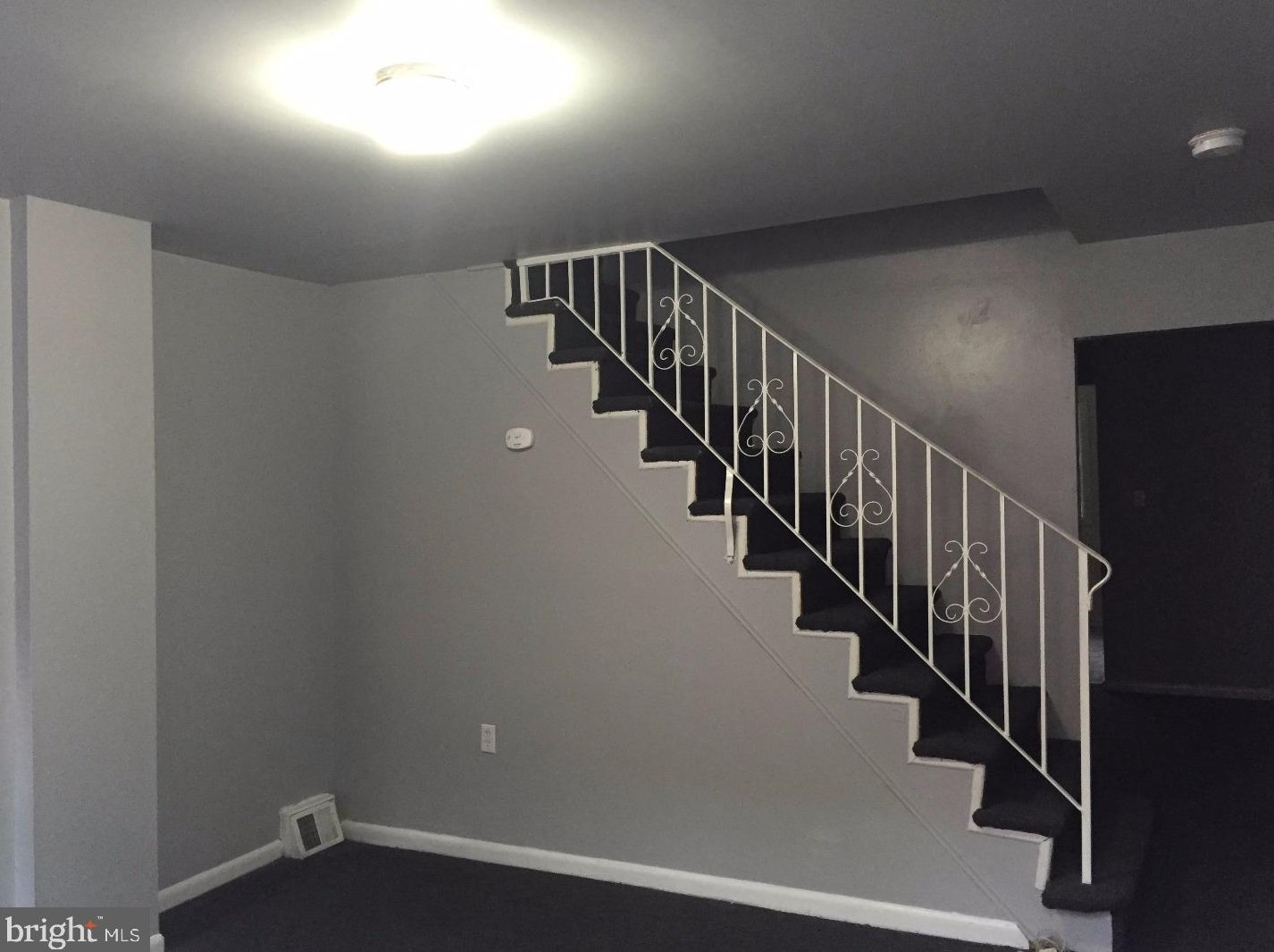 33 E Garfield St, Philadelphia, PA 19144