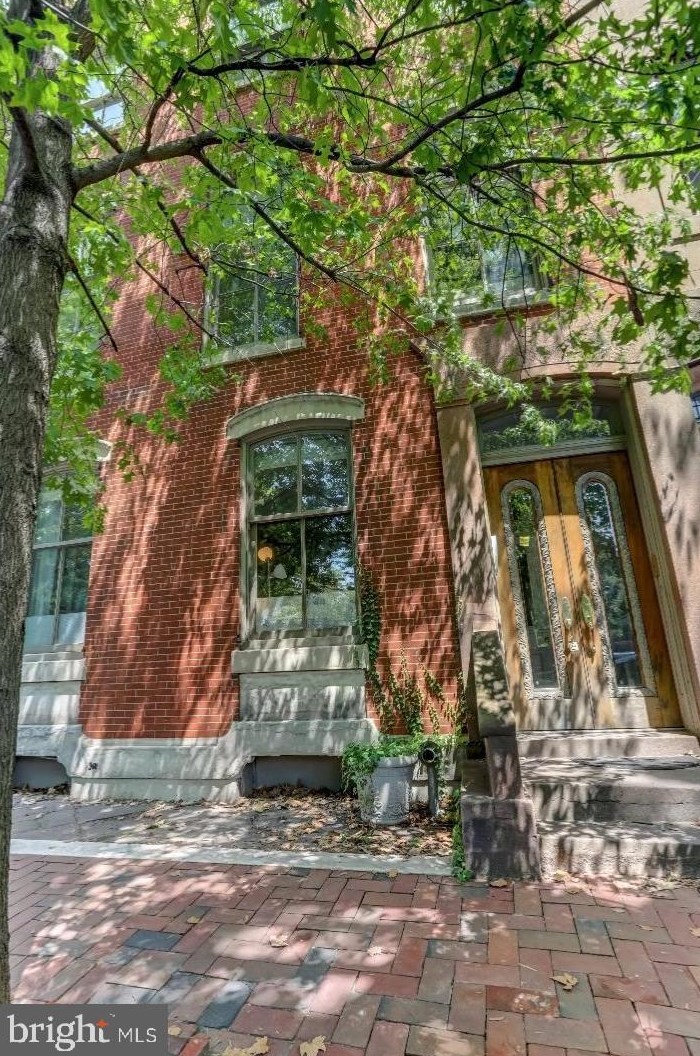 329 Pine St # A, Philadelphia, PA