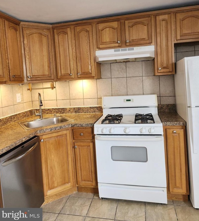 3602 Livingston St, Philadelphia, PA 19134