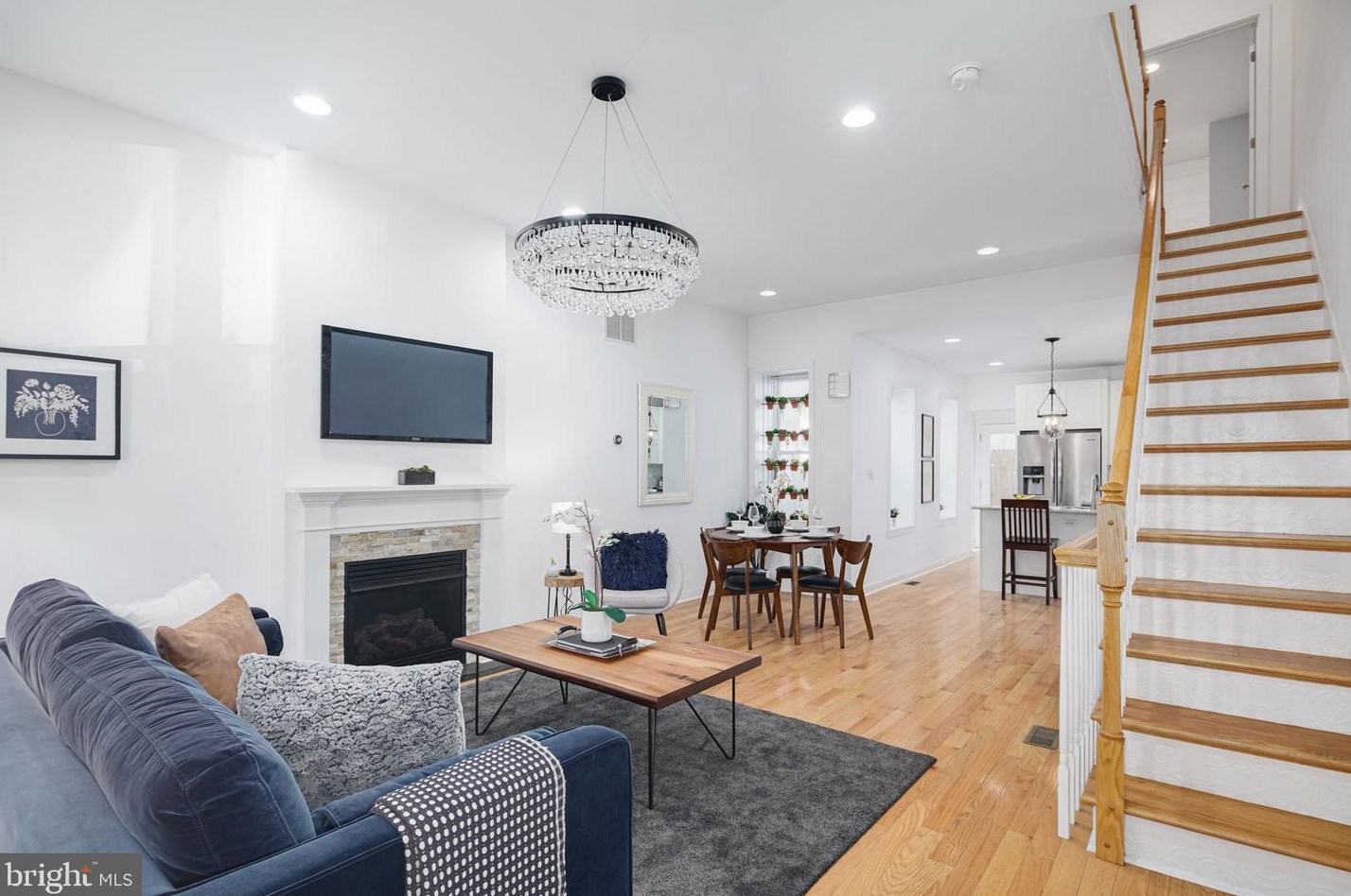 875 25th St, Philadelphia, PA 19130-1833
