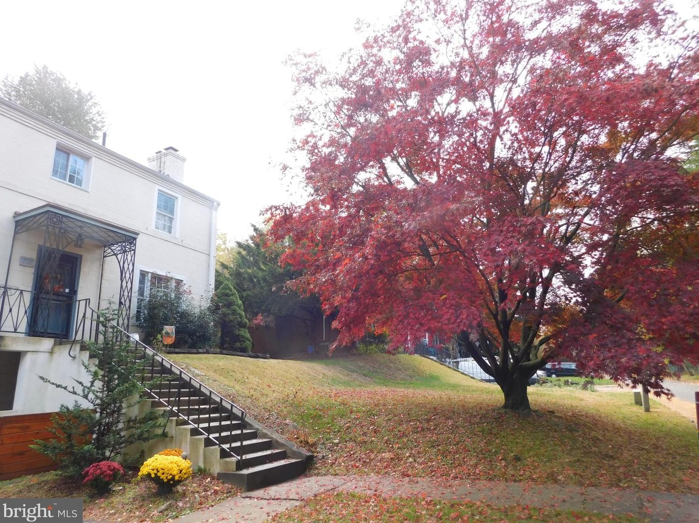 712 Hendren St, Philadelphia, PA 19128-1013