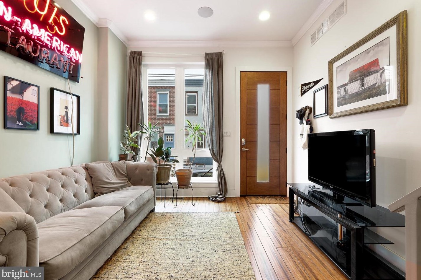 1822 Mcclellan St, Philadelphia PA  19145-2111 exterior