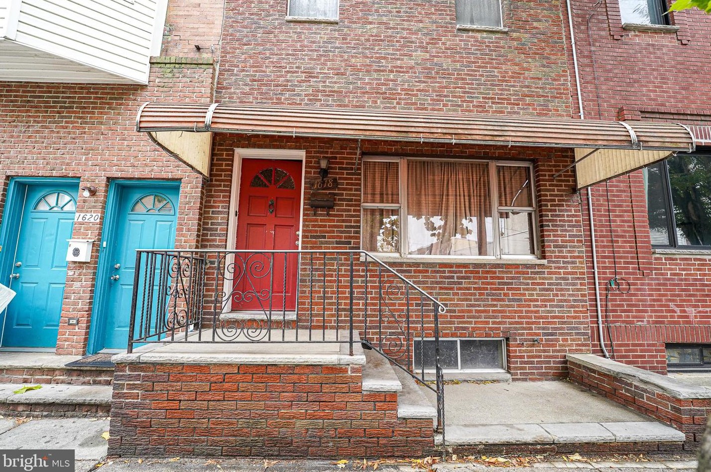 1618 7th St, Philadelphia, PA 19122-2915