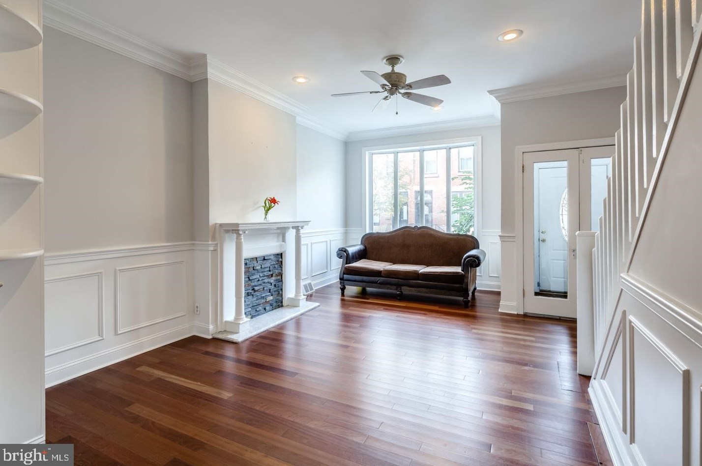 2410 Carpenter St, Philadelphia, PA 19146