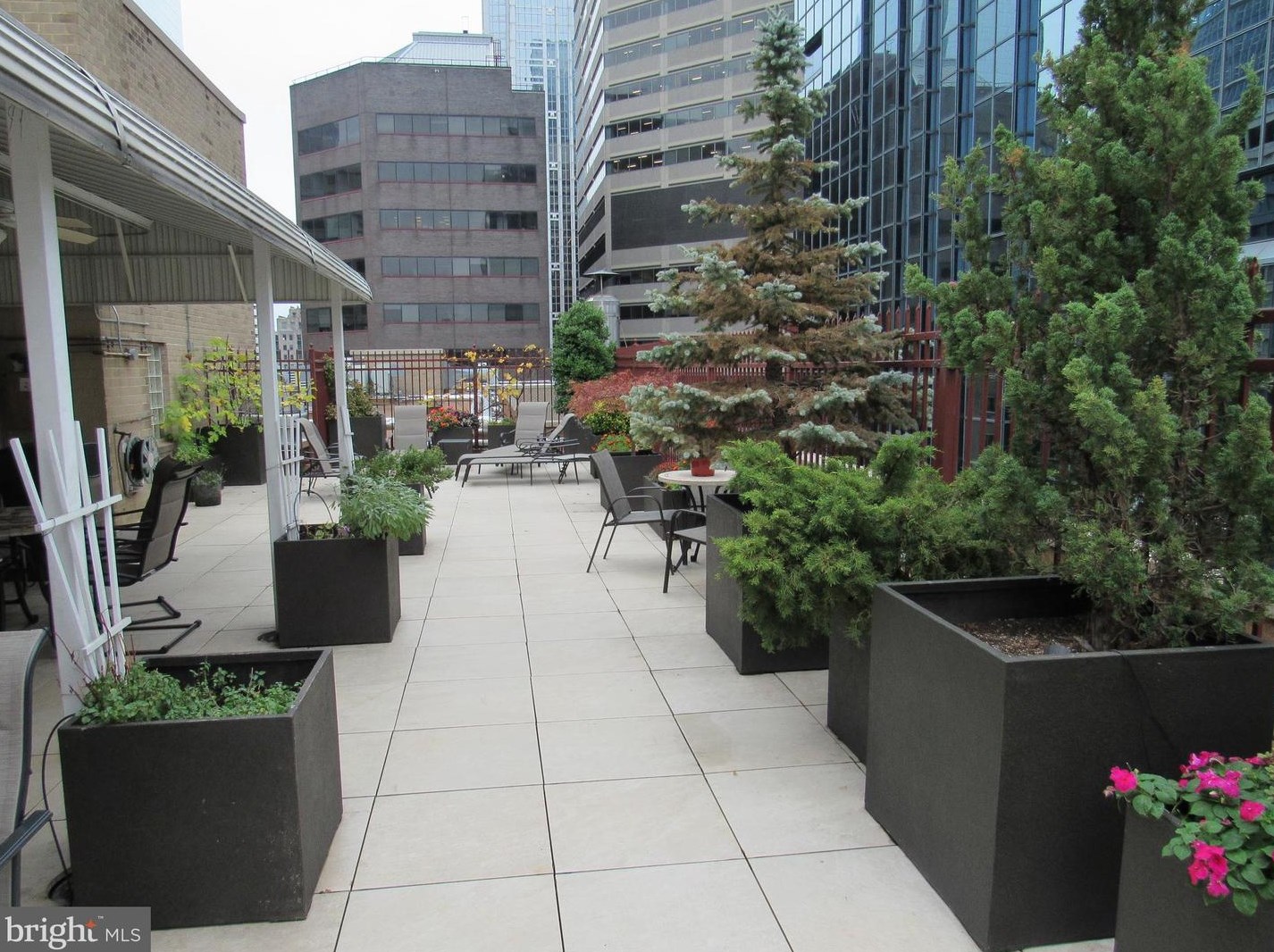 1900 John F Kennedy Blvd, Philadelphia PA 19103-1126 exterior