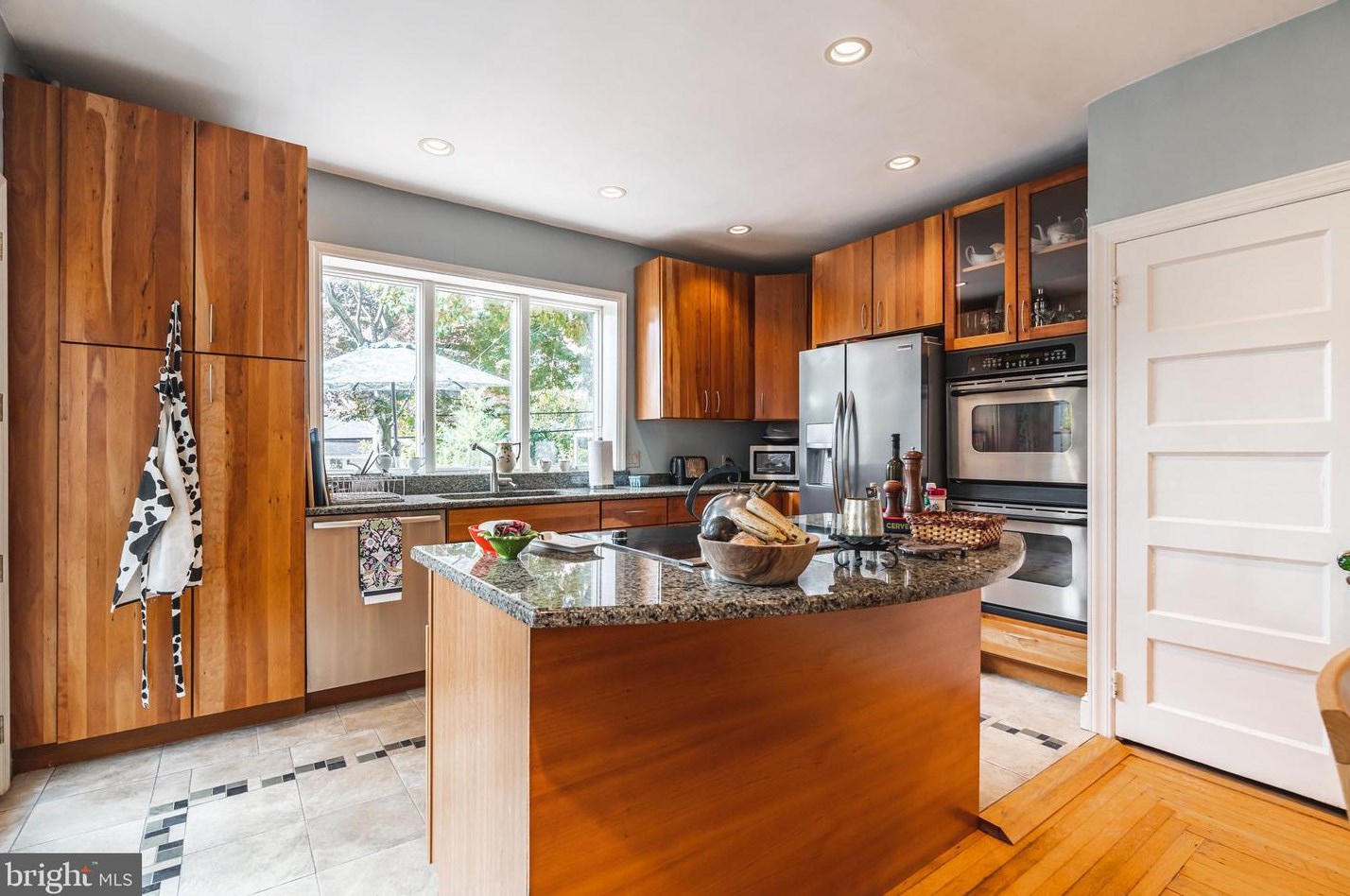 4324 Lauriston St, Philadelphia, PA 19128-4938