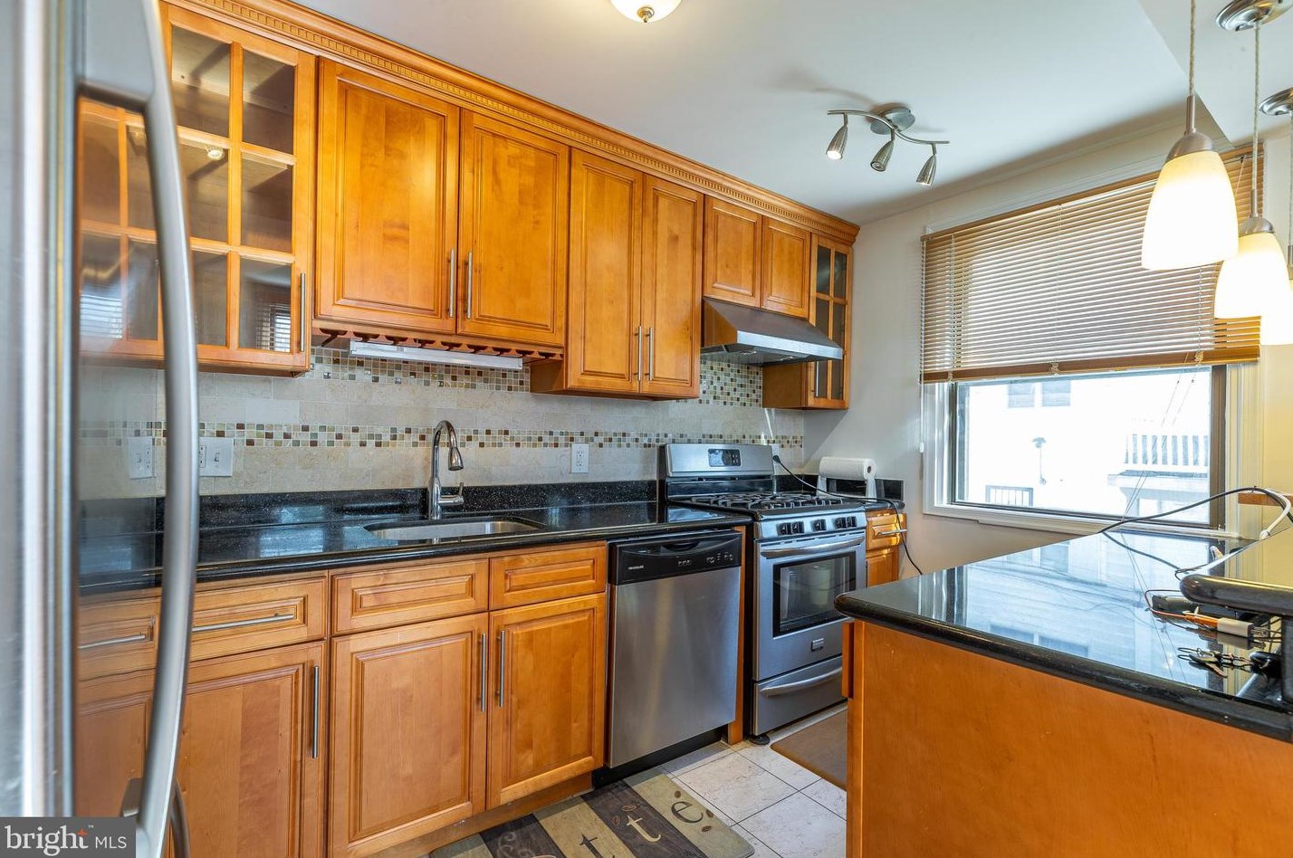 2845 7th St, Philadelphia PA  19148-5020 exterior