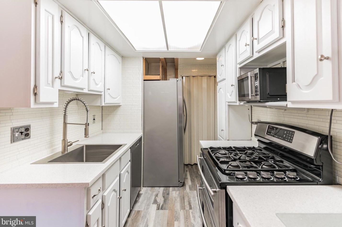 2126 Brighton St, Philadelphia PA 19149-1801 exterior