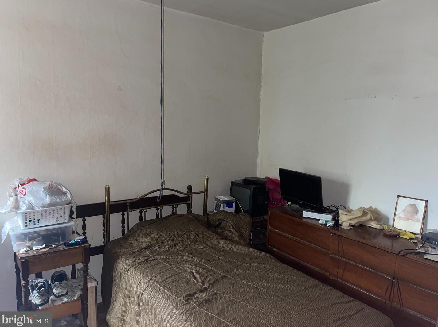 6242 Dickens Ave, Philadelphia PA 19142-3107 exterior